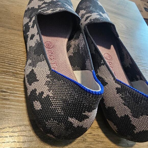 Rothy's Botanicamo Gray Loafers Women Size 9.5 Floral Camo Flats Slip On Casual - Picture 5 of 7